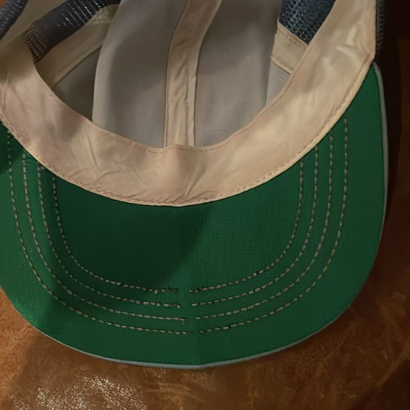 Vintage Ford snap back. Brim is cracked in middle. Still great - Picture 2 of 3